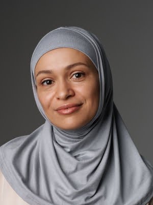 أخصائية إجتماعية بالمركز